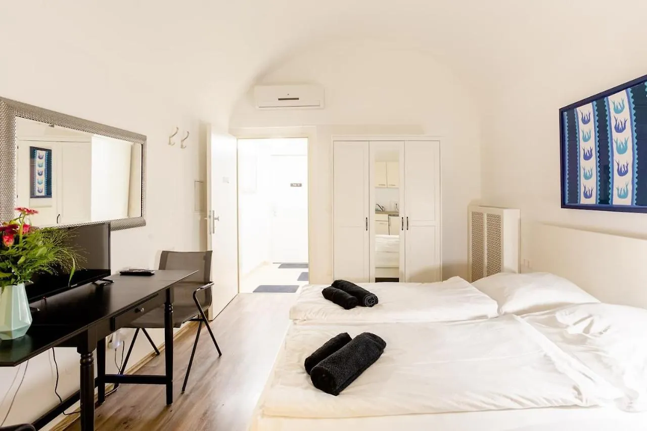 Air Condition I All Sights In Walking Distance I 201 Mbit Wifi Vienna 0*,  Austria